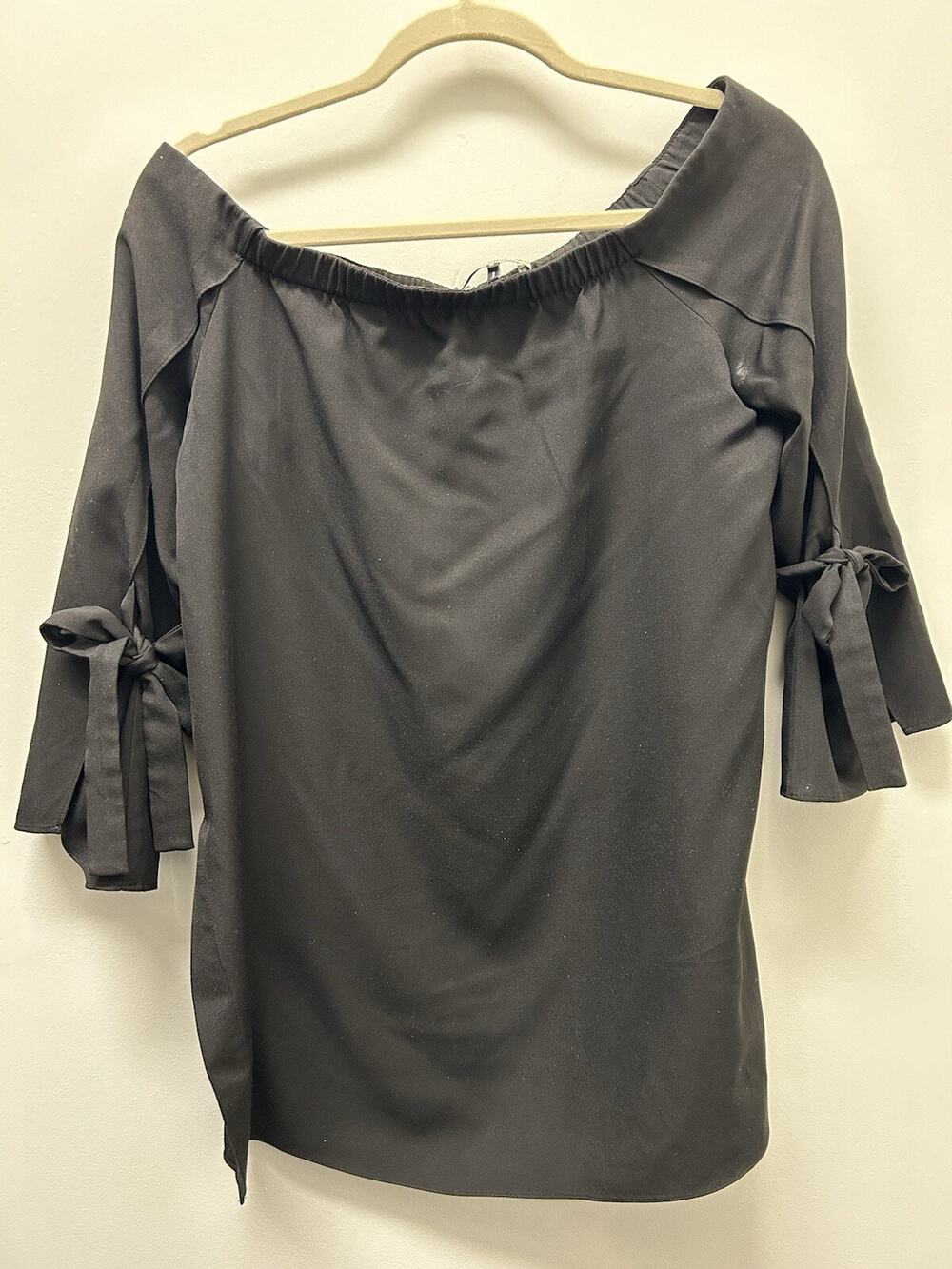 Halston Heritage Women’s Black 3/4 Sleeve Blouse Top Size Medium